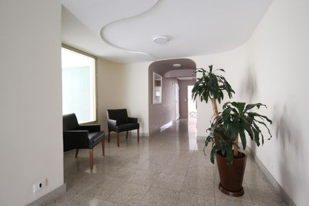 Apartamento à venda com 86m², 3 quartos e 1 vaga Apartamento à venda com 86m², 3 quartos e 1 vagaHall