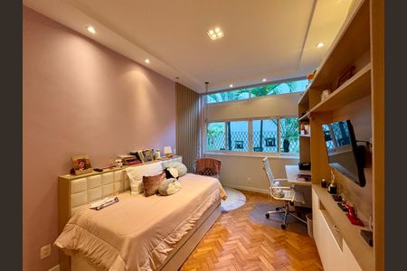 Apartamento à venda com 287m², 4 quartos e 2 vagasQuarto 2