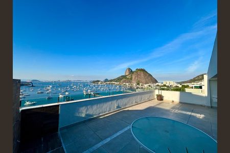 Apartamento à venda com 287m², 4 quartos e 2 vagasCobertura