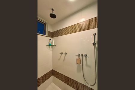 Apartamento à venda com 287m², 4 quartos e 2 vagasBanheiro da Suíte 2