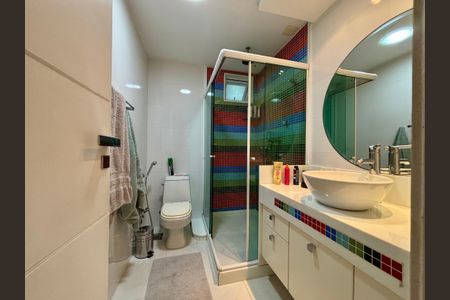 Apartamento à venda com 287m², 4 quartos e 2 vagasBanheiro social 1