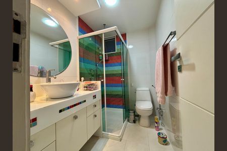 Apartamento à venda com 287m², 4 quartos e 2 vagasBanheiro social 2