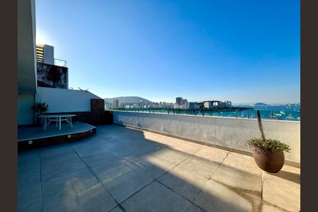 Apartamento à venda com 287m², 4 quartos e 2 vagasCobertura