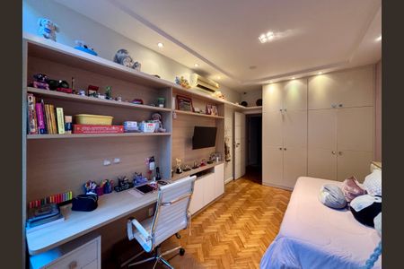 Apartamento à venda com 287m², 4 quartos e 2 vagasQuarto 2