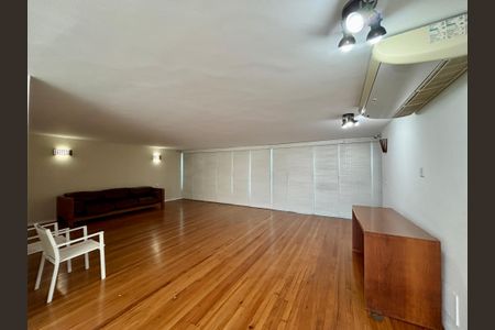 Apartamento à venda com 287m², 4 quartos e 2 vagasCobertura