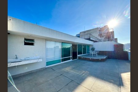 Apartamento à venda com 287m², 4 quartos e 2 vagasCobertura