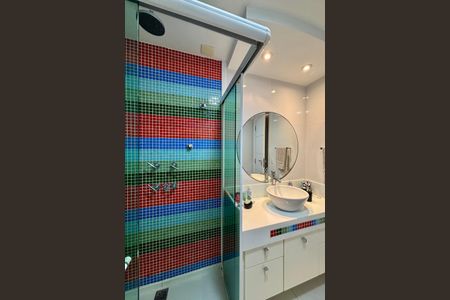 Apartamento à venda com 287m², 4 quartos e 2 vagasBanheiro social 1