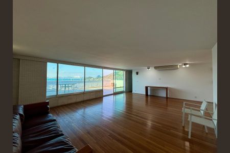 Apartamento à venda com 287m², 4 quartos e 2 vagasCobertura