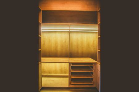 Apartamento à venda com 158m², 3 quartos e 2 vagas Apartamento à venda com 158m², 3 quartos e 2 vagasCloset da suíte 1