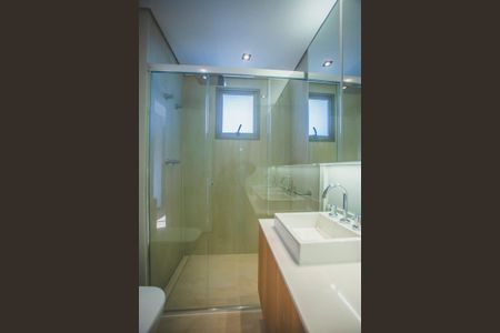 Apartamento à venda com 158m², 3 quartos e 2 vagas Apartamento à venda com 158m², 3 quartos e 2 vagasBanheiro da Suíte 1