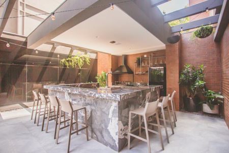 Apartamento à venda com 158m², 3 quartos e 2 vagas Apartamento à venda com 158m², 3 quartos e 2 vagasÁrea comum - Churrasqueira