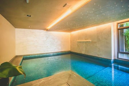 Apartamento à venda com 158m², 3 quartos e 2 vagas Apartamento à venda com 158m², 3 quartos e 2 vagasÁrea comum - Piscina