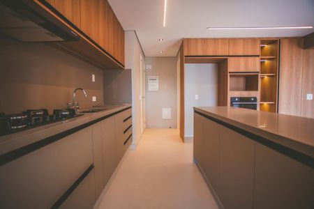 Apartamento à venda com 158m², 3 quartos e 2 vagas Apartamento à venda com 158m², 3 quartos e 2 vagasCozinha