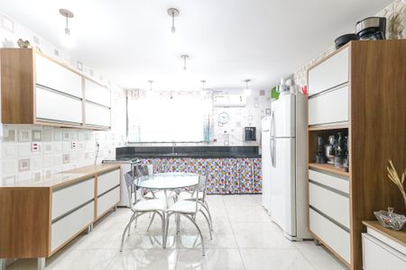 Casa de condomínio para alugar com 121m², 2 quartos e 1 vagaEdicula