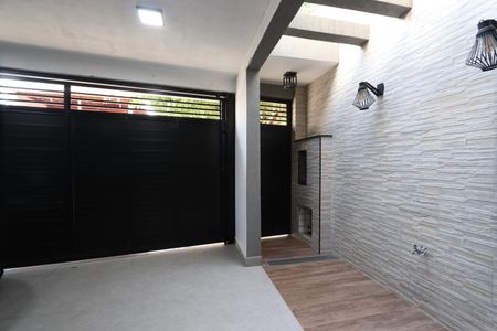 Casa à venda com 300m², 3 quartos e 2 vagasGaragem