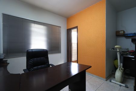 Casa à venda com 300m², 3 quartos e 2 vagasSuíte 3