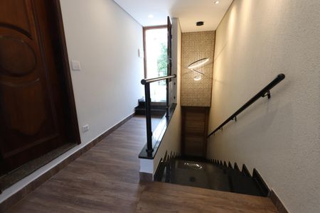 Casa à venda com 300m², 3 quartos e 2 vagasCorredor Lateral