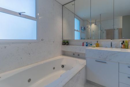 Apartamento à venda com 390m², 3 quartos e 5 vagas Apartamento à venda com 390m², 3 quartos e 5 vagasFoto 33