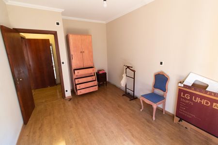 Casa de condomínio à venda com 300m², 4 quartos e 5 vagas Casa de condomínio à venda com 300m², 4 quartos e 5 vagasSuíte 2