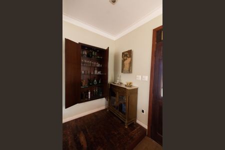 Casa de condomínio à venda com 300m², 4 quartos e 5 vagas Casa de condomínio à venda com 300m², 4 quartos e 5 vagasSala