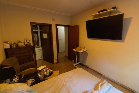 Casa de condomínio à venda com 300m², 4 quartos e 5 vagas Casa de condomínio à venda com 300m², 4 quartos e 5 vagasSuíte 1