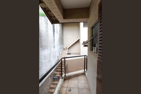 Casa à venda com 375m², 4 quartos e 6 vagas Casa à venda com 375m², 4 quartos e 6 vagasSuíte 3 - Varanda