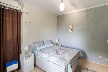 Casa à venda com 375m², 4 quartos e 6 vagas Casa à venda com 375m², 4 quartos e 6 vagasSuíte 1