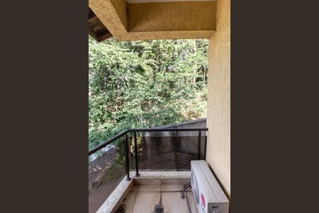 Casa à venda com 375m², 4 quartos e 6 vagas Casa à venda com 375m², 4 quartos e 6 vagasSuíte 1 - Varanda