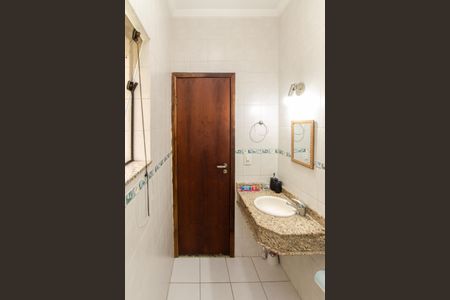 Casa à venda com 375m², 4 quartos e 6 vagas Casa à venda com 375m², 4 quartos e 6 vagasBanheiro da Suíte 3