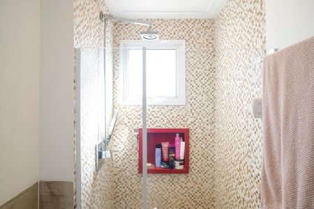 Apartamento à venda com 89m², 2 quartos e 2 vagasBanheiro da suíte