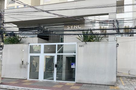 Apartamento à venda com 89m², 2 quartos e 2 vagasFachada + Placa