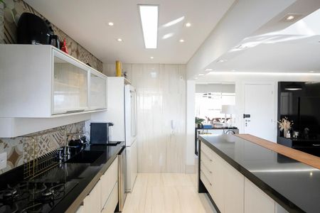 Apartamento à venda com 89m², 2 quartos e 2 vagasCozinha