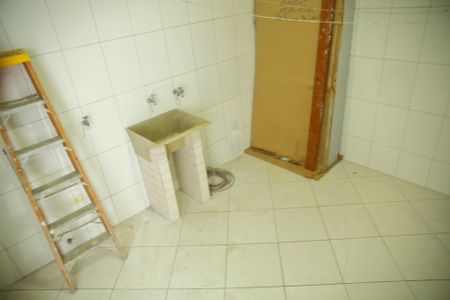 Casa à venda com 246m², 3 quartos e 1 vagaÁrea de Serviço