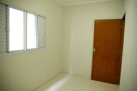 Casa à venda com 246m², 3 quartos e 1 vagaQuarto 2