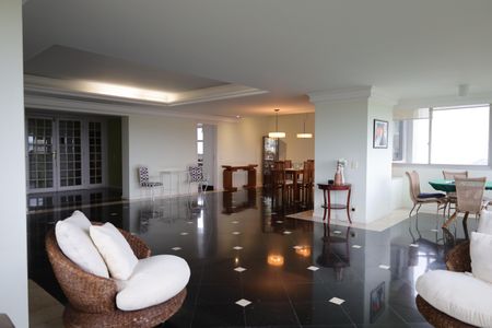 Apartamento à venda com 411m², 7 quartos e 3 vagasSala