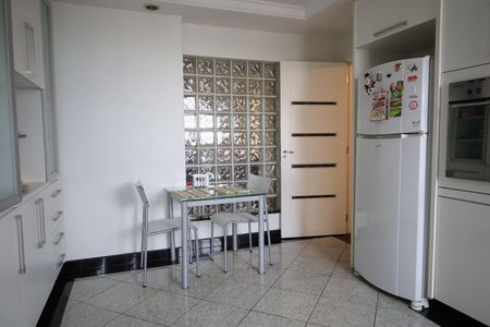 Apartamento à venda com 411m², 7 quartos e 3 vagasCozinha