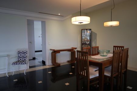 Apartamento à venda com 411m², 7 quartos e 3 vagasSala