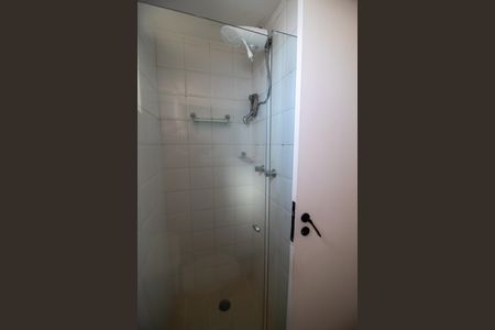 Apartamento à venda com 72m², 2 quartos e 2 vagas Apartamento à venda com 72m², 2 quartos e 2 vagasBanheiro da Suíte