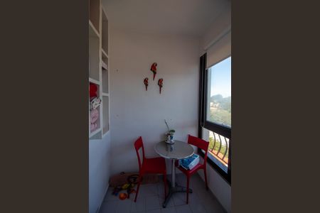 Apartamento à venda com 72m², 2 quartos e 2 vagas Apartamento à venda com 72m², 2 quartos e 2 vagasVaranda