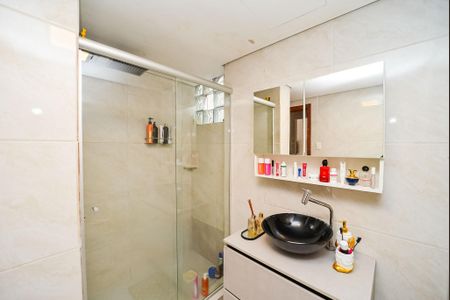Apartamento à venda com 77m², 2 quartos e sem vaga Apartamento à venda com 77m², 2 quartos e sem vagaBanheiro