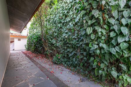 Casa à venda com 380m², 4 quartos e 4 vagas Casa à venda com 380m², 4 quartos e 4 vagasQuintal