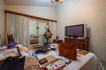 Casa à venda com 380m², 4 quartos e 4 vagas Casa à venda com 380m², 4 quartos e 4 vagasSuíte 2