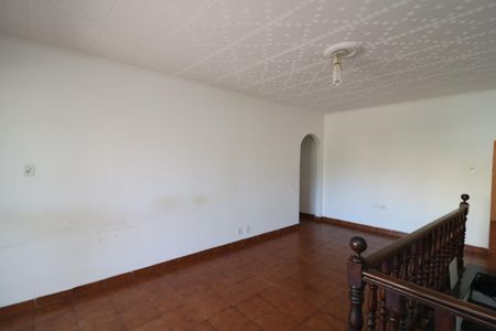 Casa à venda com 220m², 2 quartos e 4 vagasSala