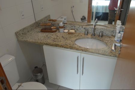 Apartamento à venda com 68m², 2 quartos e 1 vaga Apartamento à venda com 68m², 2 quartos e 1 vagaBanheiro da Suíte