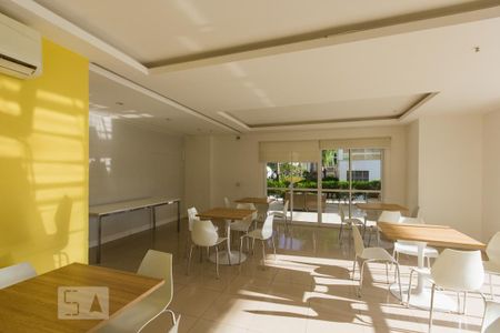 Apartamento à venda com 68m², 2 quartos e 1 vaga Apartamento à venda com 68m², 2 quartos e 1 vagaÁrea comum - Salão de festas