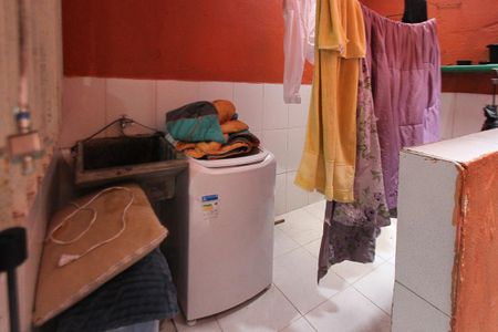 Casa à venda com 215m², 6 quartos e 1 vaga Casa à venda com 215m², 6 quartos e 1 vagaÁrea de Serviço casa 02