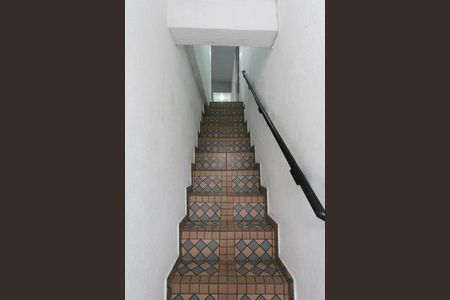 Casa à venda com 215m², 6 quartos e 1 vaga Casa à venda com 215m², 6 quartos e 1 vagaescada