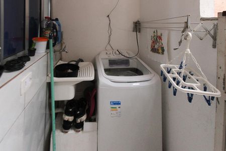 Casa à venda com 215m², 6 quartos e 1 vaga Casa à venda com 215m², 6 quartos e 1 vagaÁrea de Serviço