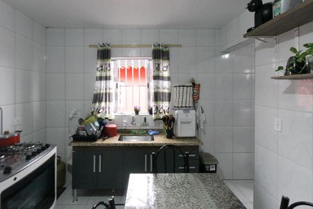 Casa à venda com 215m², 6 quartos e 1 vaga Casa à venda com 215m², 6 quartos e 1 vagaCozinha