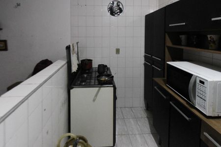 Casa à venda com 215m², 6 quartos e 1 vaga Casa à venda com 215m², 6 quartos e 1 vagaCozinha